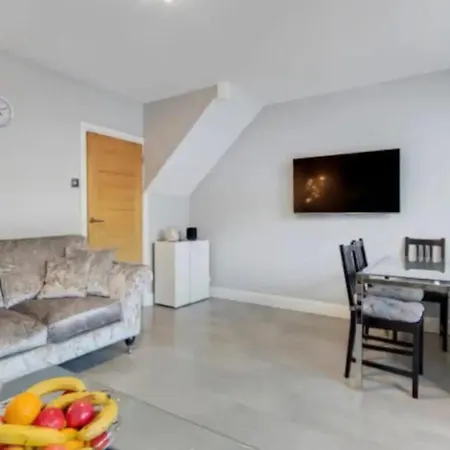 Apartment Stylish 3 Bed Flat In Greenwich
