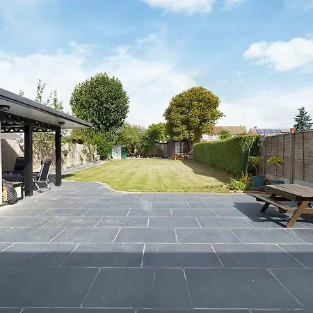 Holiday home Stunning Family With Private Parking Dagenham