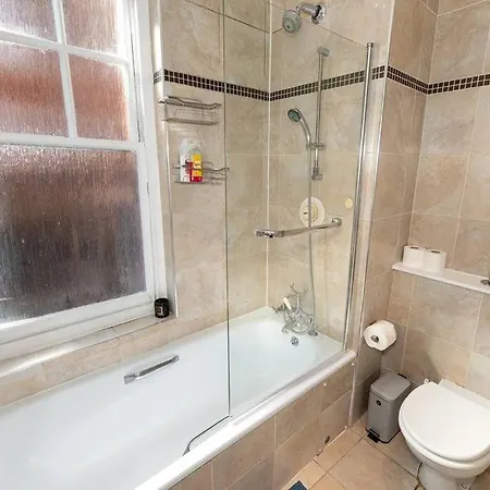 Apartment Discover 2 Bedroom In Kensington London
