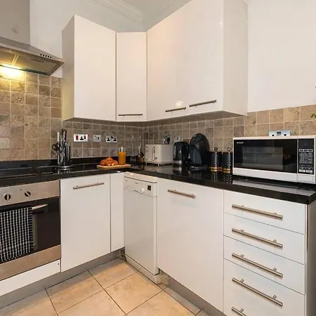 Discover 2 Bedroom In Kensington