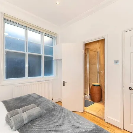 Apartment Discover 2 Bedroom In Kensington London