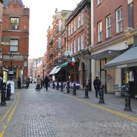 Discover 2 Bedroom In Kensington Apartment