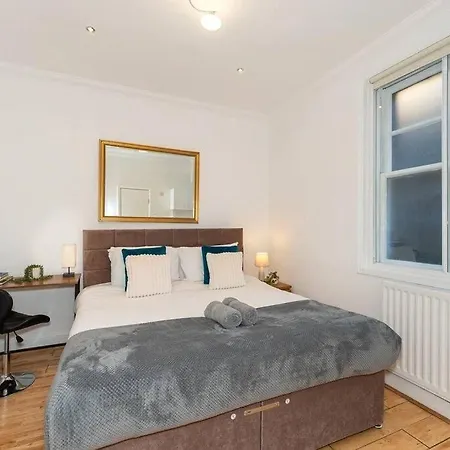 Discover 2 Bedroom In Kensington Apartment