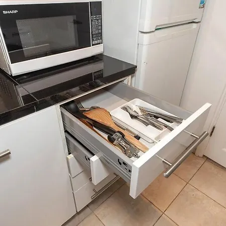 Discover 2 Bedroom In Kensington