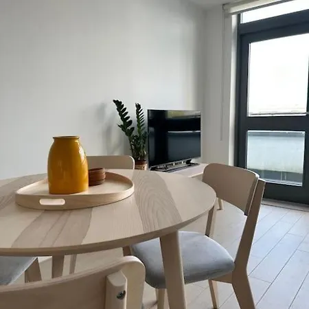 Modern Islington 1br Flat On Regent's Canal London