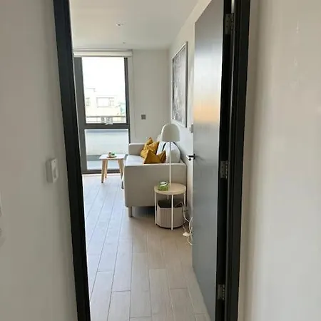 Modern Islington 1br Flat On Regent's Canal * London