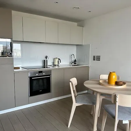 Modern Islington 1br Flat On Regent's Canal Apartment London
