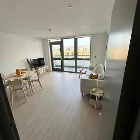 Modern Islington 1br Flat On Regent's Canal