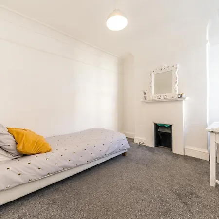 公寓 Two Bed High Street Flat 泰丁敦