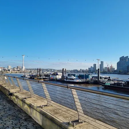 Luxury Apartment-business-relocation-canary Wharf Apartment London
