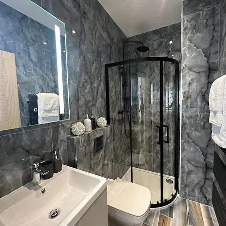 Cornwall - The Duke And Duchess Apartment London