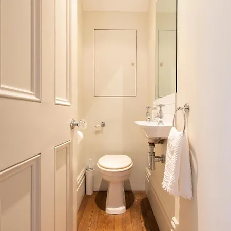 History - 3 Bedrooms In Kensington London