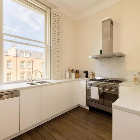 History - 3 Bedrooms In Kensington * London