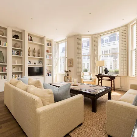 History - 3 Bedrooms In Kensington Apartment *