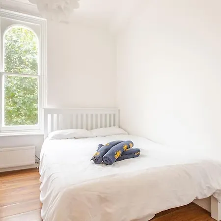 2 Bedroom Flat In St Johns Wood Apartment *