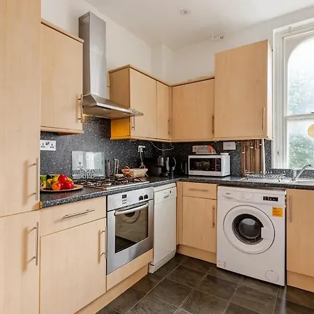 2 Bedroom Flat In St Johns Wood