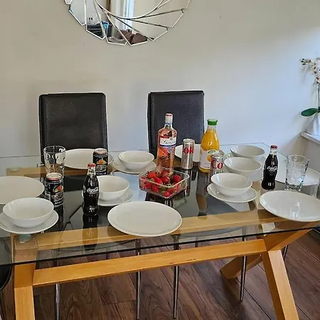 2 Bedroom Flat In St Johns Wood Apartment