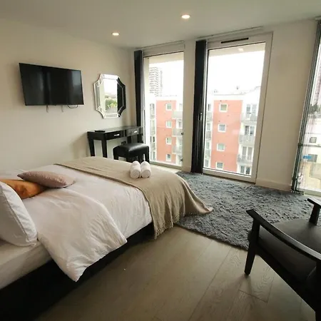 Ft6 Penthouse Homestay London