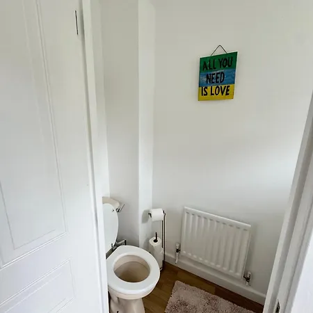 Apartment 3 Bed House With Parking And Garden Near Tower Bridge London
