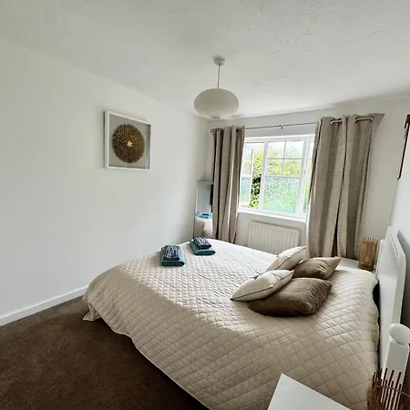 3 Bed House With Parking And Garden Near Tower Bridge Apartment