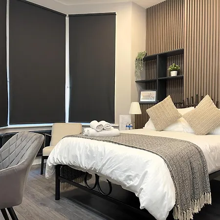 Homestay Luxury In Vibrant Area *