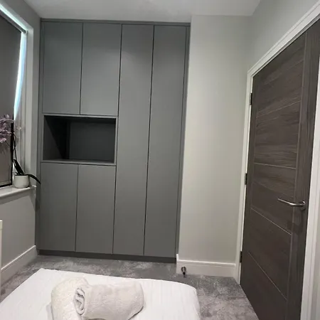 Guest house Amazing Single For A Single Travel Near Nothing Hill London