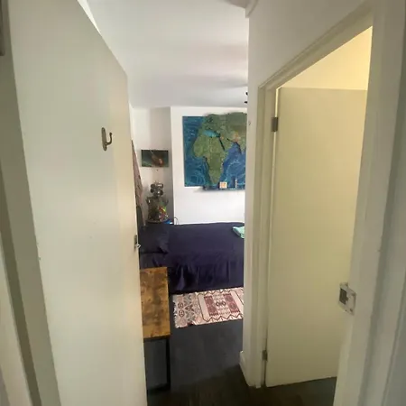 Cyber-art In Camden Apartment