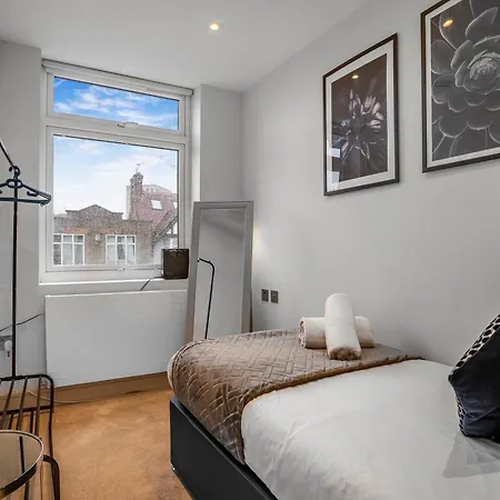 Stylish Near Wembley Stadium * London