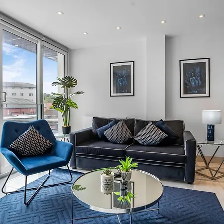 Stylish Near Wembley Stadium Apartment