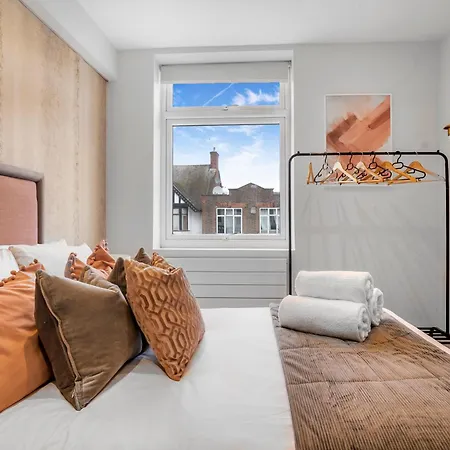 Stylish Near Wembley Stadium London