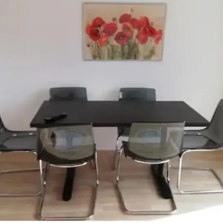 Lovely 2-bedrooom Home, Away From