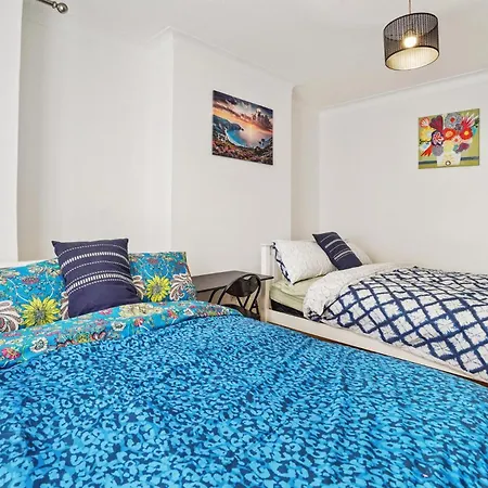 Charming Durban Road Apartment