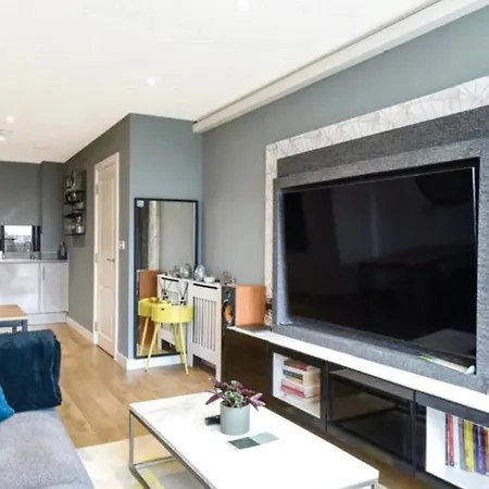 Londonaprt 1bed Balcony Gym Tv Wifi Apartment