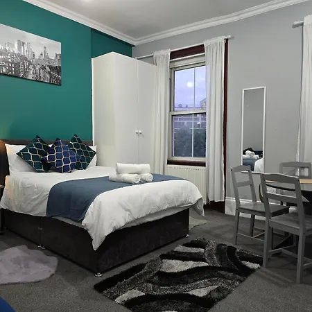 Cosy 3 Bedroom Flat Step Away From Paddington Apartment *