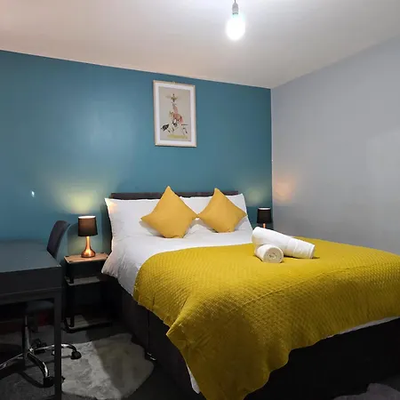 Cosy 3 Bedroom Flat Step Away From Paddington Apartment *