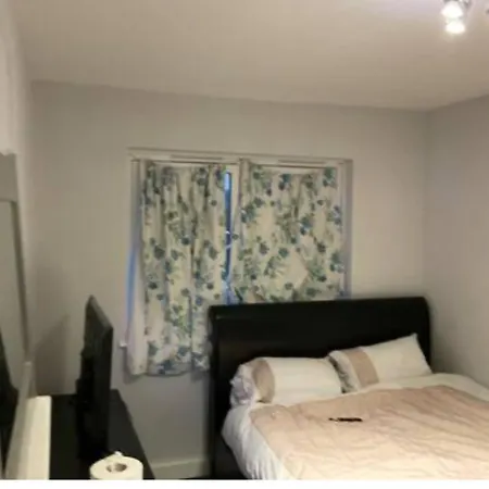 Domingo'sabbey Wood Homestay Abbey Wood