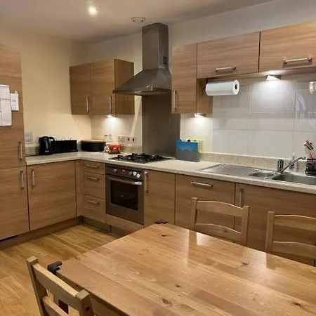 Spacious 1bd Flat, 20 Min To Ldn Apartment Orpington