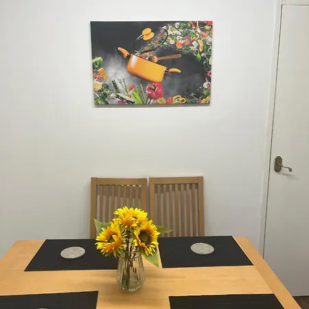 Apartment Abbey Wood Serviced 3brh Free Wi-fi Parking Tea And Coffee *