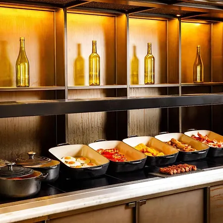 Novotel Bridge Hotel 4*
