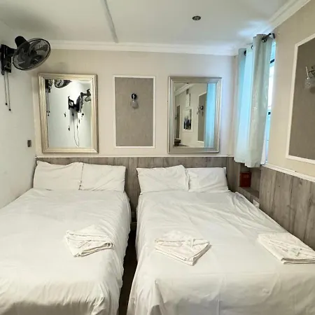 Earls Court 2*