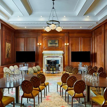 Marriott County Hall Hotel 5*