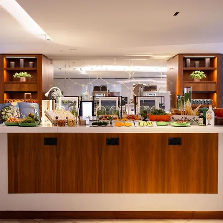 Hotel London Heathrow Marriott 4*