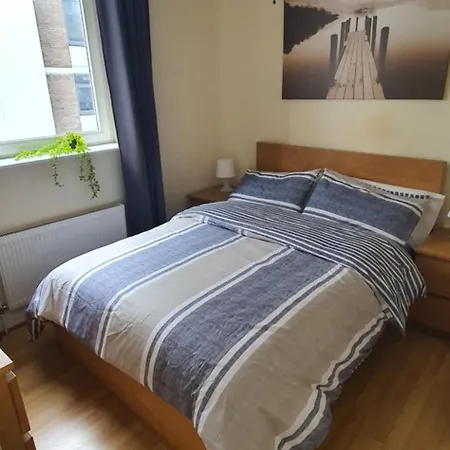 Double Room&private Bath Near The Square Mile * London