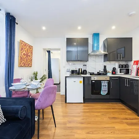 Block Of In ,long , Weekly & Monthly Offers , Contractors , Relocations , Leisure & Family Apartment
