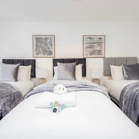 Block Of In ,long , Weekly & Monthly Offers , Contractors , Relocations , Leisure & Family *