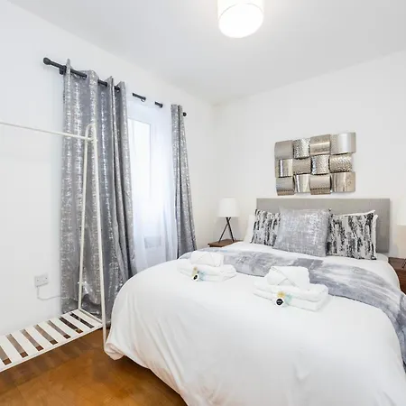 Block Of In ,long , Weekly & Monthly Offers , Contractors , Relocations , Leisure & Family Apartment