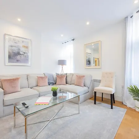 Block Of In ,long , Weekly & Monthly Offers , Contractors , Relocations , Leisure & Family *