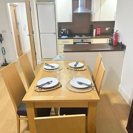 Apartment Juniper Alexandra Palace Serviced Apartments, By Edens