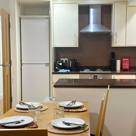 Apartment Muswell Hill Area