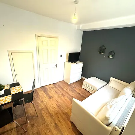 Amazing 1 Bed Flat In Fulham Near Chelsea Stadium 公寓 *